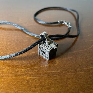Vintage sterling silver prayer locket cube box pendant necklace made in thailand